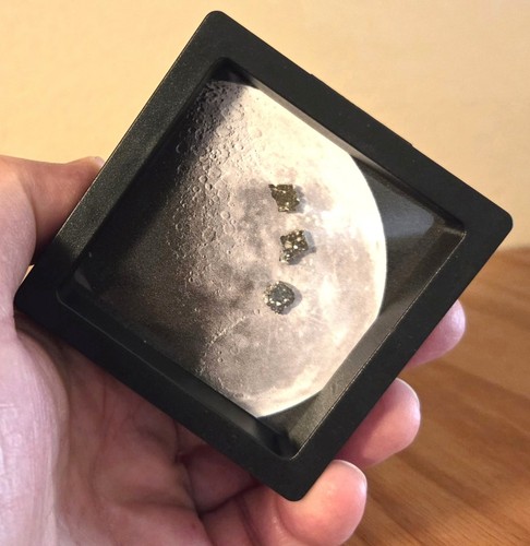 Genuine moon rocks - 3, xl