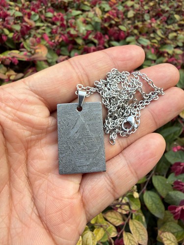 Genuine solid meteorite - genuine,