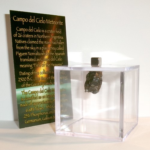 Meteorite and display - display, 6.3
